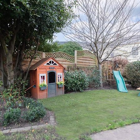 Beautiful 4 Bedroom Home 切尔滕纳姆 外观 照片