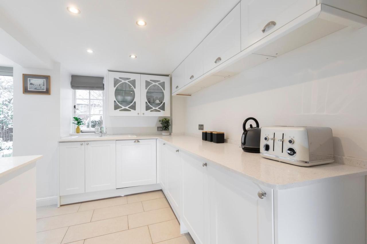 Beautiful 4 Bedroom Home 切尔滕纳姆 外观 照片