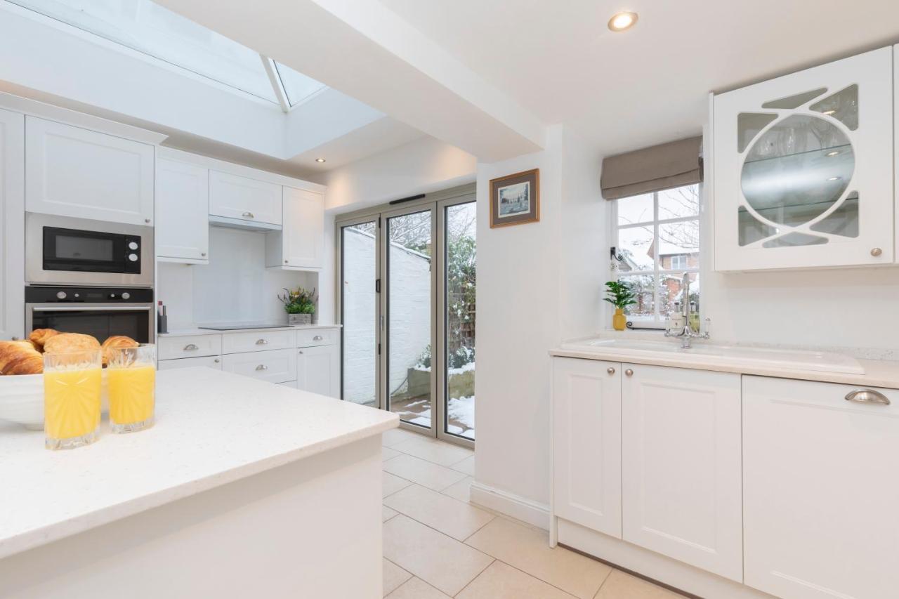 Beautiful 4 Bedroom Home 切尔滕纳姆 外观 照片