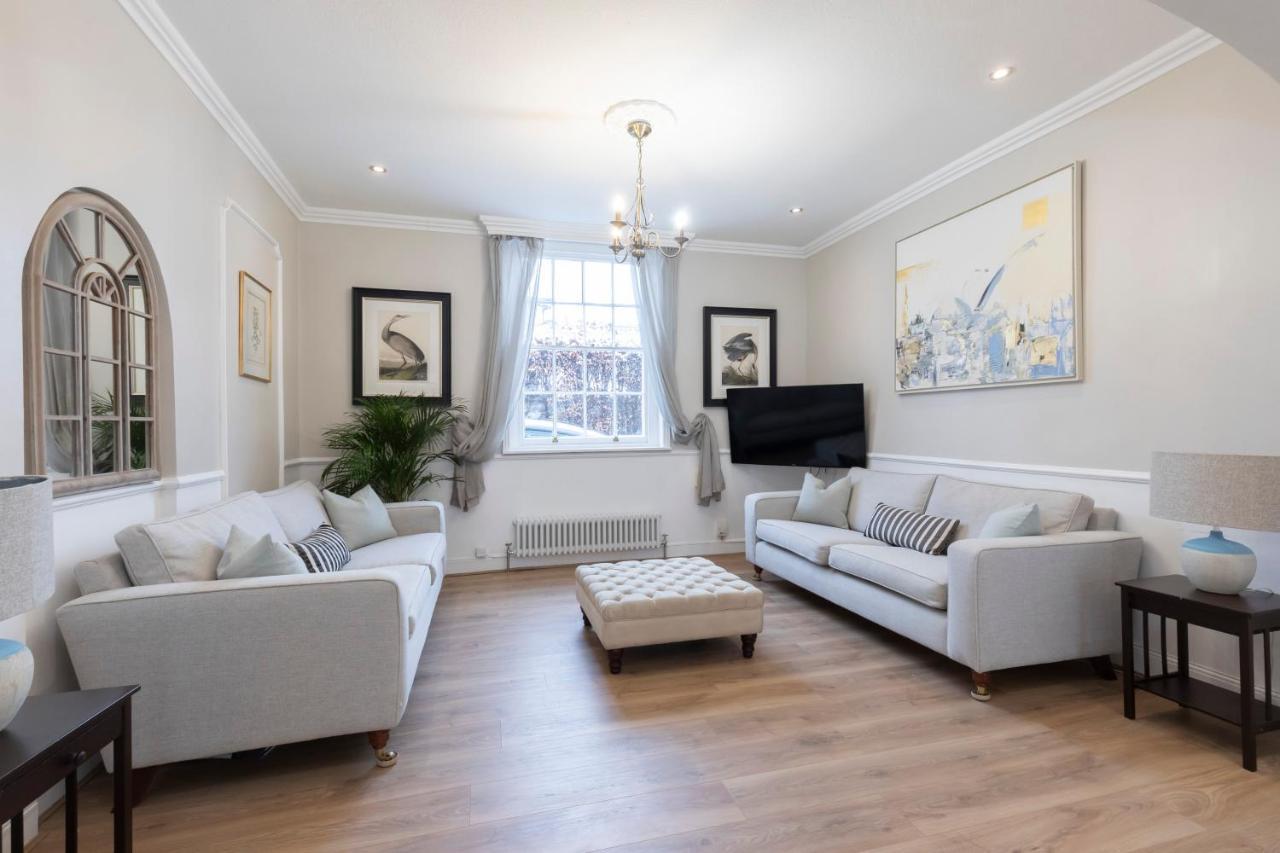 Beautiful 4 Bedroom Home 切尔滕纳姆 外观 照片